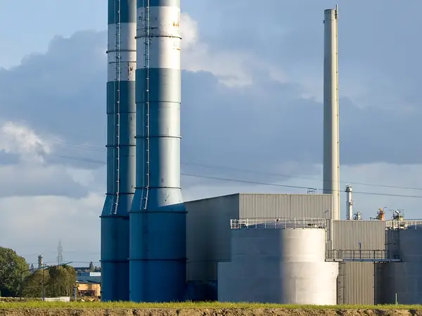 Elektrownia z turbinami gazowymi — zdjęcie poglądowe